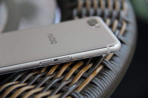 努比亚可弯柔性屏手机评测,努比亚后置双摄手机