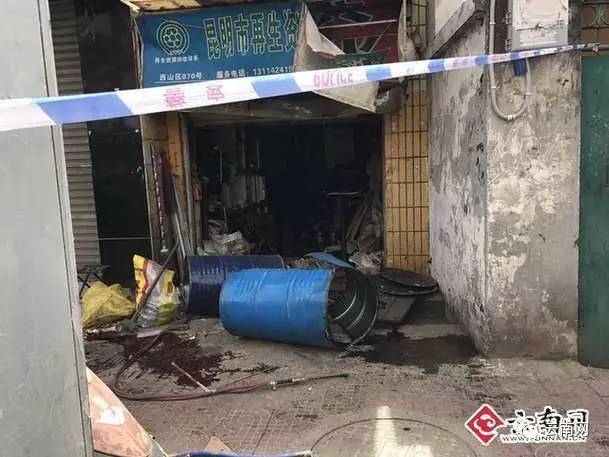 轰隆一声巨响爆炸视频,一声巨响的建筑爆炸