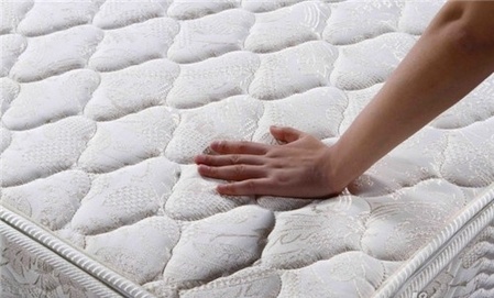 棕床垫发霉味严重怎么办,乳胶床垫发霉了怎么处理