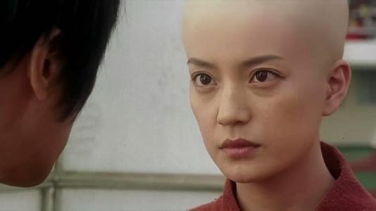 少林足球赵薇扮丑出演,赵薇拍少林足球真的剃光头了吗