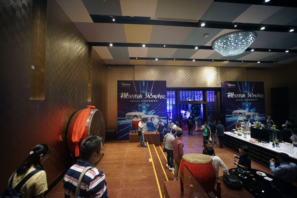 奥图码投影机家用哪款好,投影机2万左右