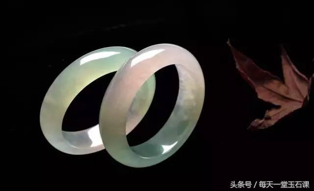 玉镯摔碎后还会升值吗,玉镯碎了别人修复值钱