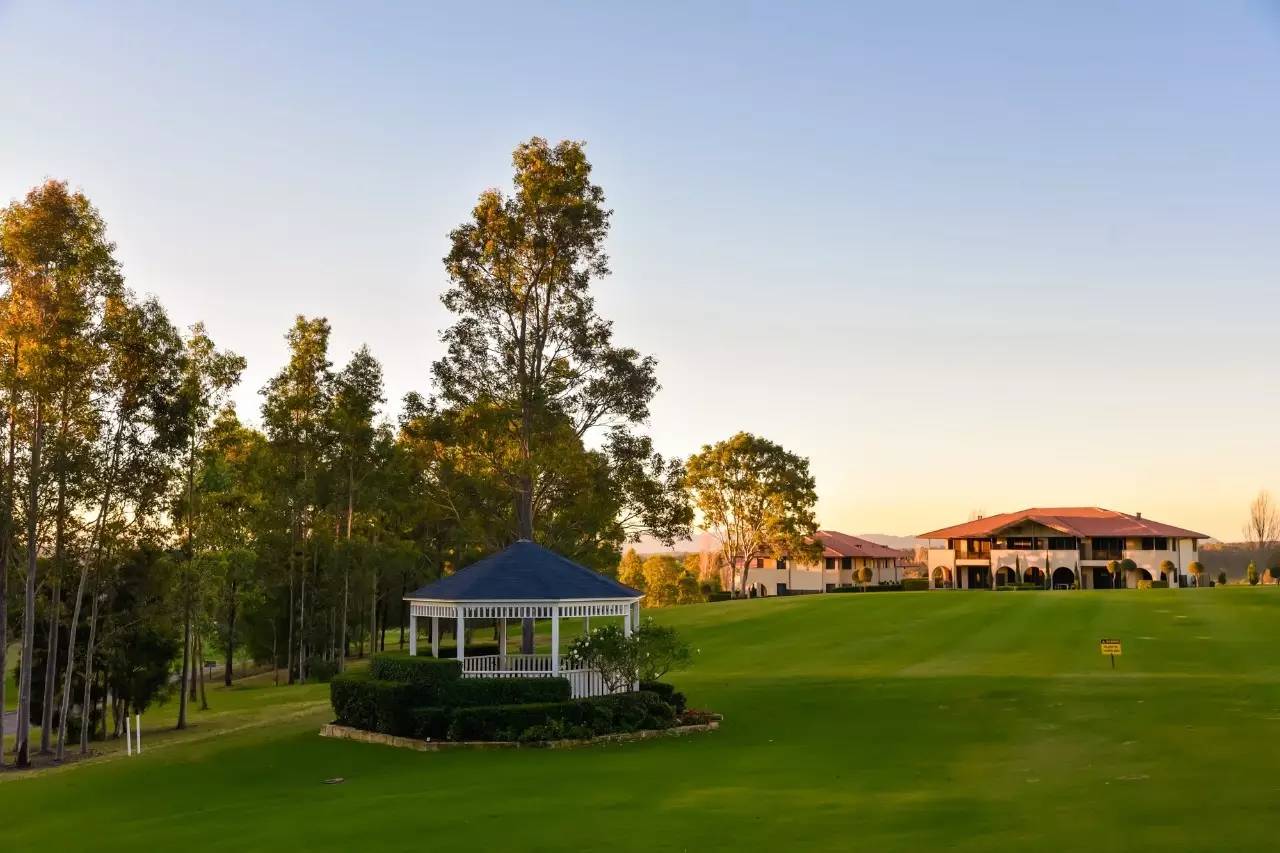 北石：这个由一群流放者建立的国家如今居然这么发达和美丽