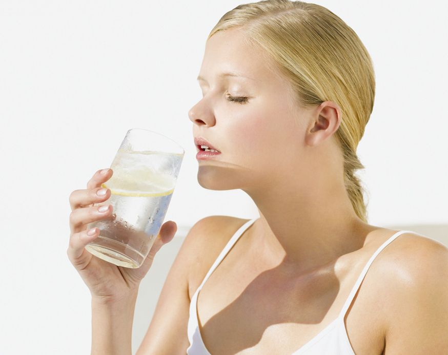 饮水的正确方法是最好喝白开水吗,生活小妙招凉水