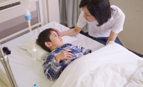 孩子发烧38度要不要去医院,10个月宝宝发烧38度3要吃退烧药吗