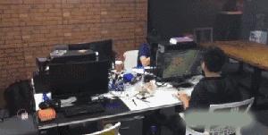 荒郊野岭孤男寡女下一句,荒郊野岭孤男寡女