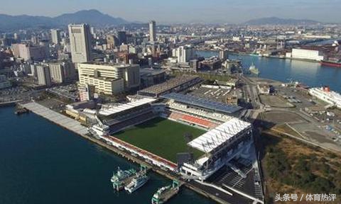 门将把球踢进自家球门匪夷所思,门将大脚直接踢进球门