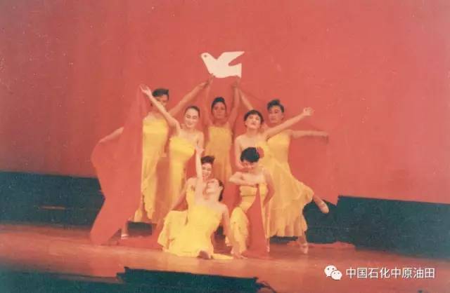 油田老照片,曾经有上万人居住的地方