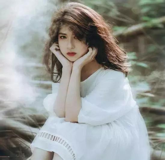 那些表面上看起来光鲜亮丽的人,光鲜照片背后是无数的心酸