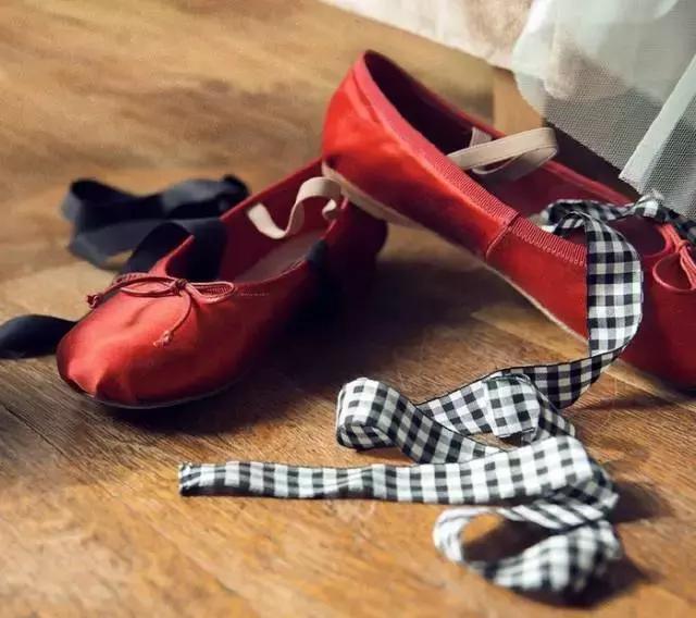 集优雅与舒适于一身的芭蕾鞋,时尚圈火炸天的芭蕾舞鞋