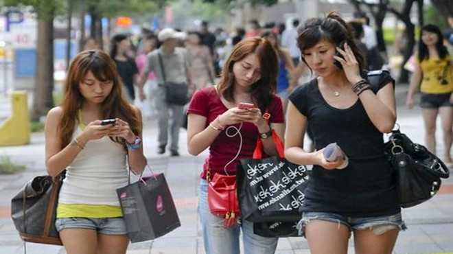 睡觉要什么枕头才能预防皱纹,睡什么样的枕头减少脸部皱纹