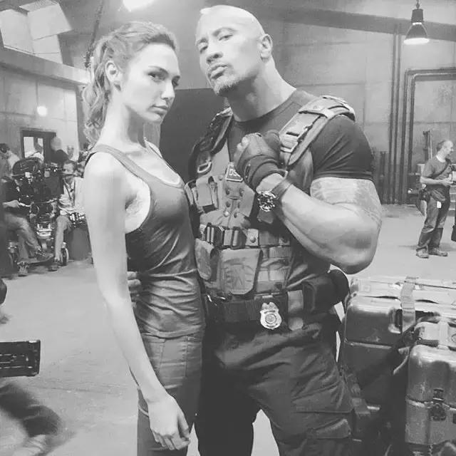 这位女神一登场，全世界宅男的审美都统一了