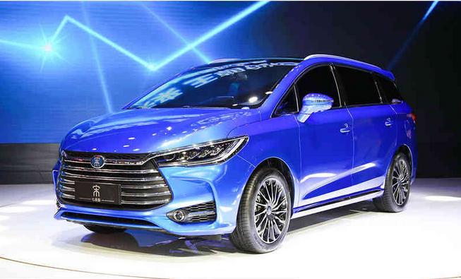 比亚迪车标变化史,比亚迪车内饰一言难尽