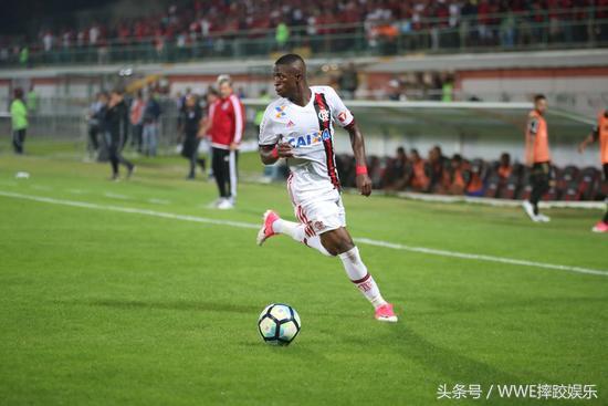 梦幻过人集锦,皇马球员致敬球王贝利