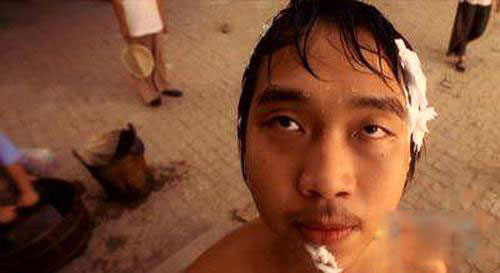 他们长的虽然不如小鲜肉，可却比他们强百倍