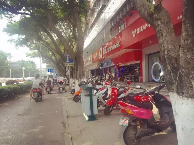 柳州,一座经常被电驴超车的城市!看完一把辛酸泪