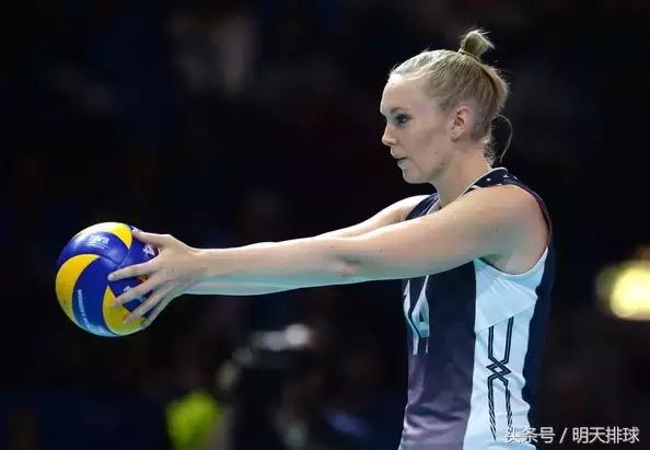 打排球如何发好球,打排球如何发球