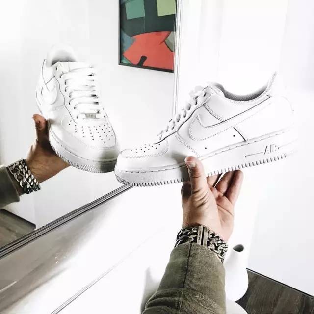 买假鞋有必要吗,实体店买的假鞋和真的区别大吗