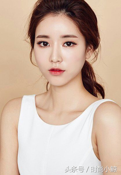 单眼皮眼妆分享日常眼妆的画法,新手单眼皮眼妆怎么画显大又干净