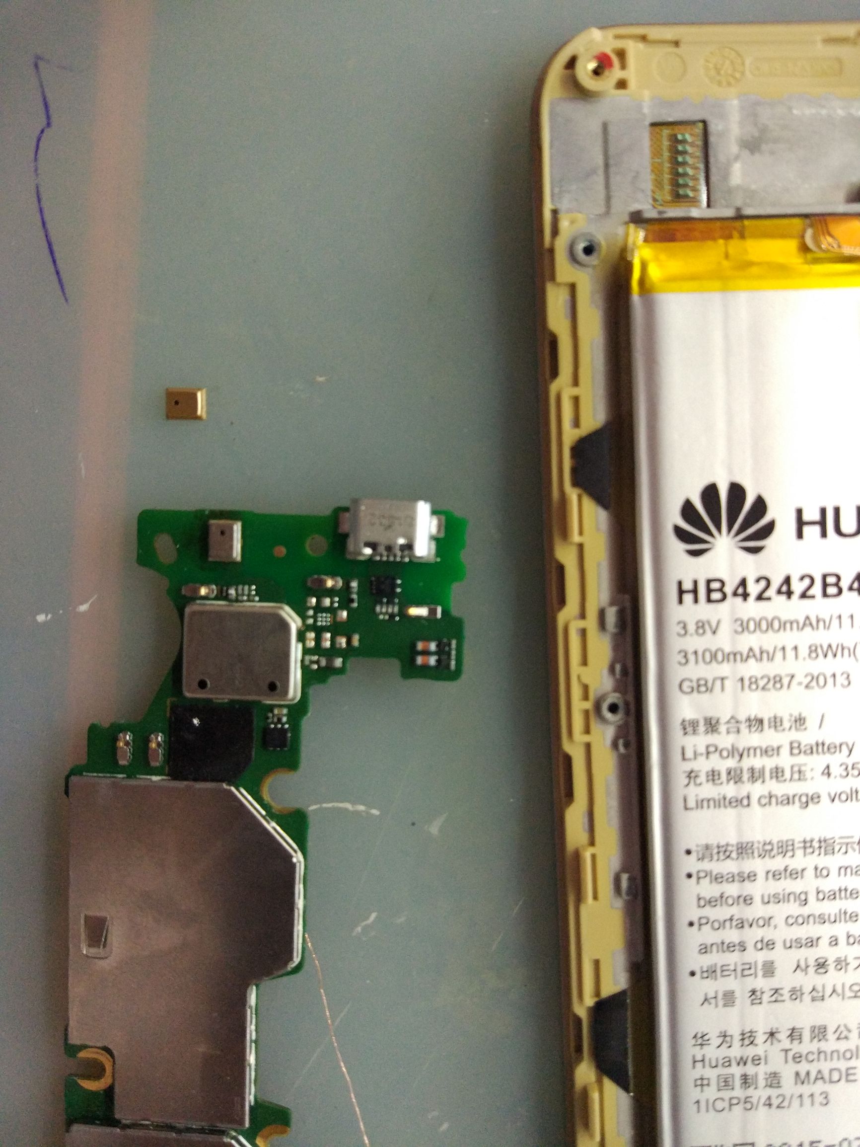 荣耀4x开机故障维修,华为手机荣耀4x一直开不了机