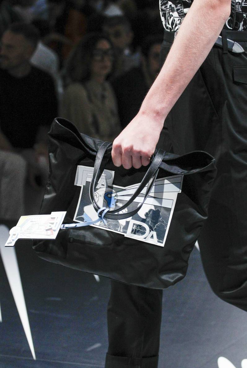 prada普拉达春夏时装周,prada普拉达2012秋冬男装走秀