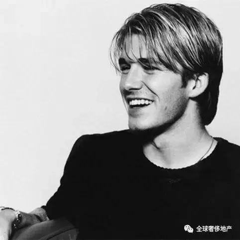 贝克汉姆：后盾情人还不够做最型潮爸女儿奴~｜美行加人20