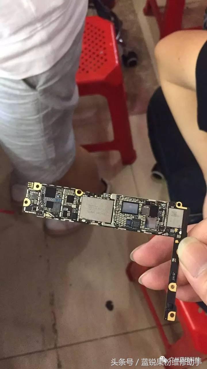 6plus死机黑屏,6plus打电话无服务