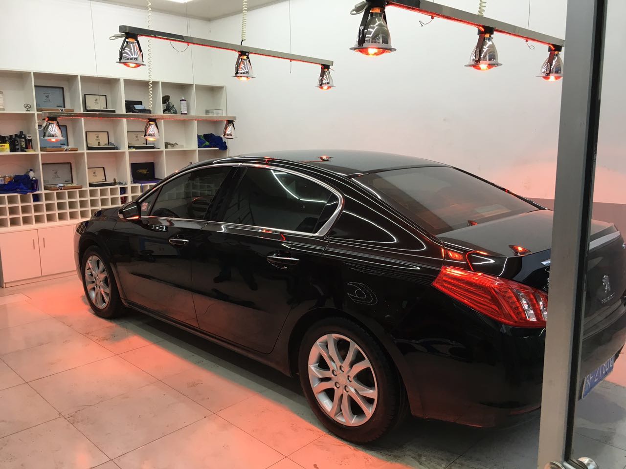 车漆镀晶真能防刮吗,车漆镀晶前后对比视频