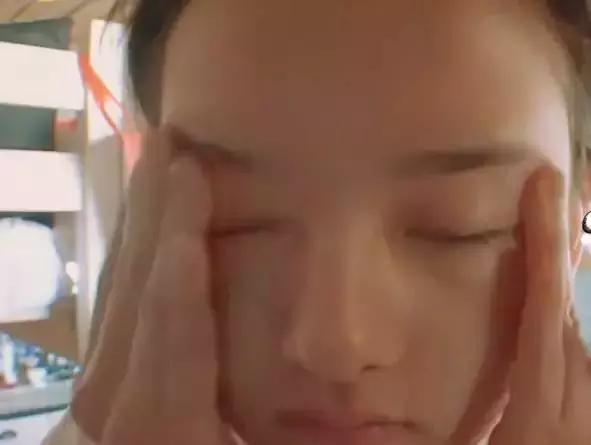 宋祖儿开包眼霜,宋祖儿法国希思黎眼霜