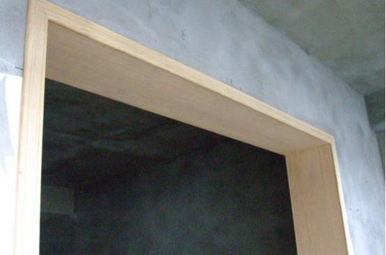 新的门套制作过来就发霉了怎么办,房间的门套发霉了怎么处理