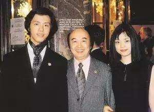 哪些明星在深圳读中学,哪个明星高中是在深圳读书的