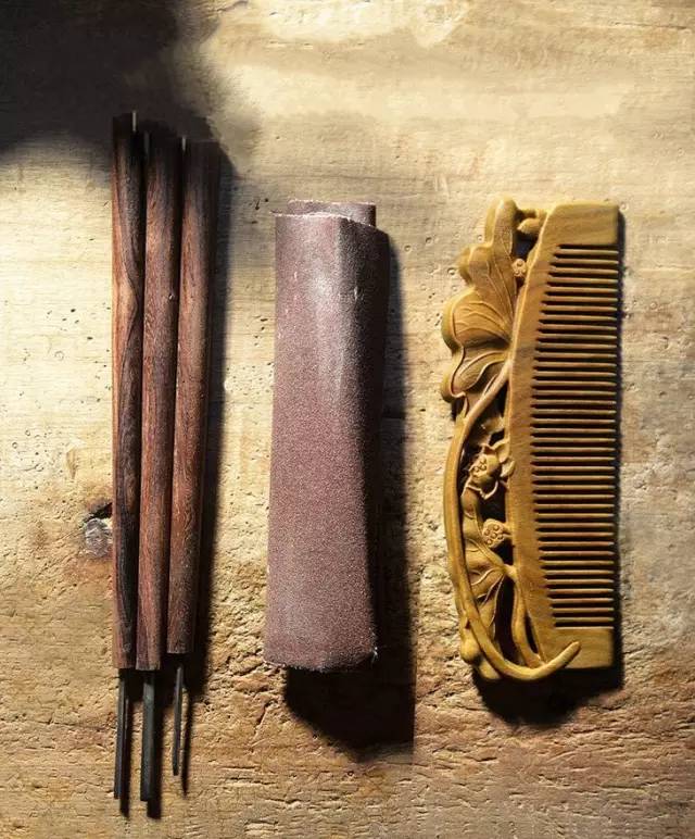 清新好物这个洗头按摩梳太实用了,又舒服又好用的木梳