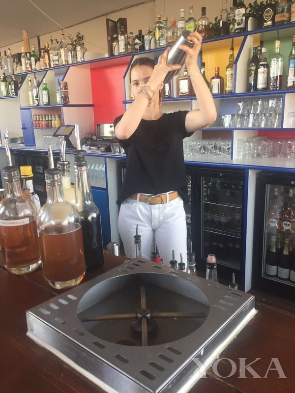 还在和游客一起挤着买买买？跟魅力惠一起体验巴黎买手文化