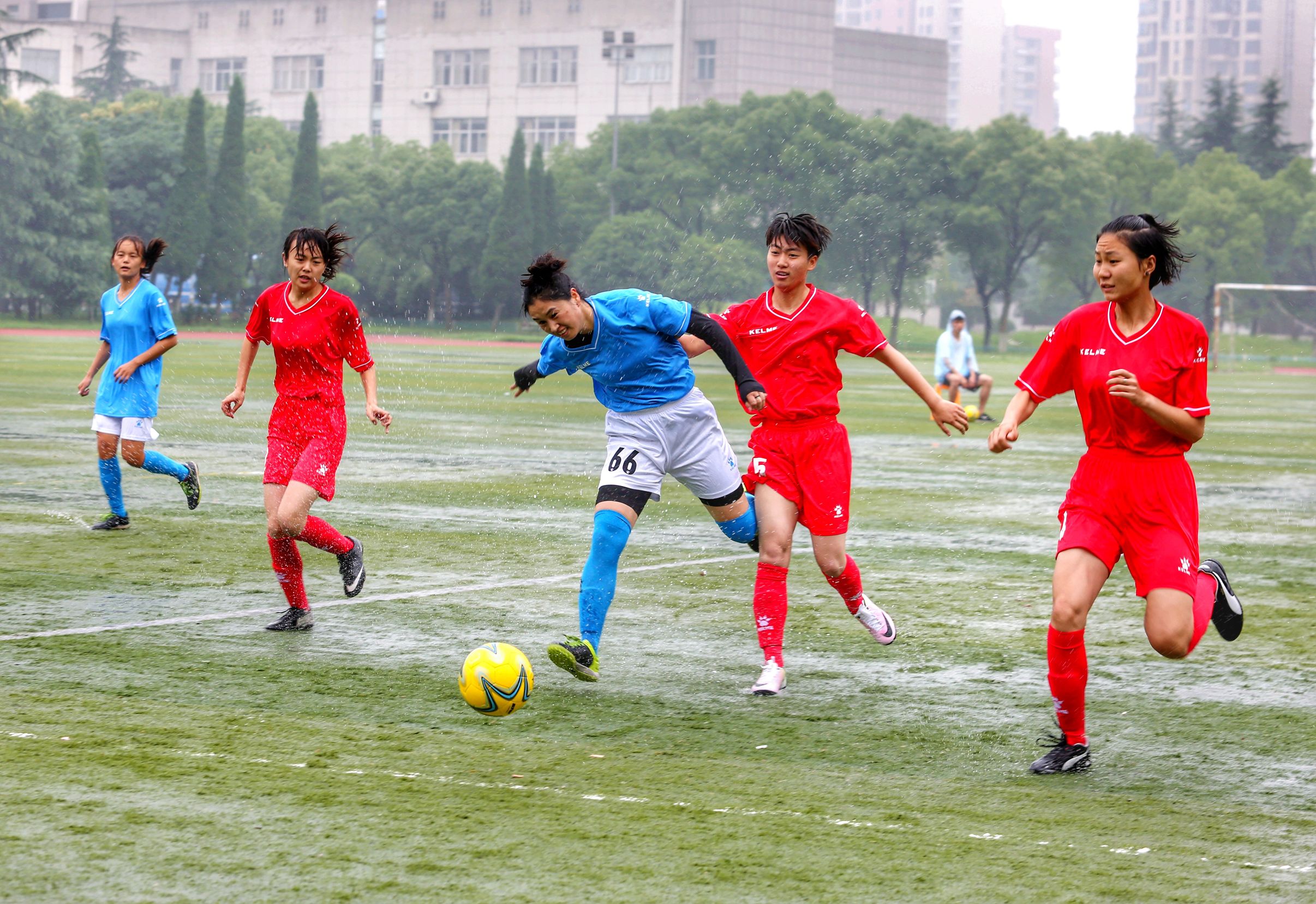 湖州初中女子足球比赛,湖州市2018女子足球