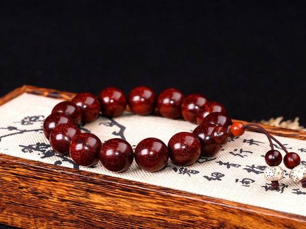 小叶紫檀有裂纹怎么回事,小叶紫檀表面有裂纹是牛毛纹吗