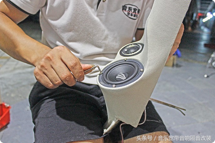 阿特兹音响氛围灯改装,新款阿特兹a柱倒模效果图