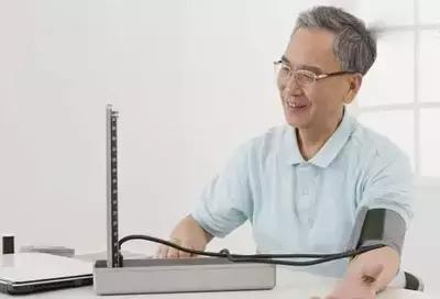 午睡睡着了但又没完全睡着,午睡了一会晚上就失眠了