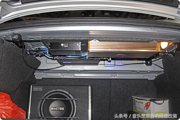 阿特兹音响氛围灯改装,新款阿特兹a柱倒模效果图