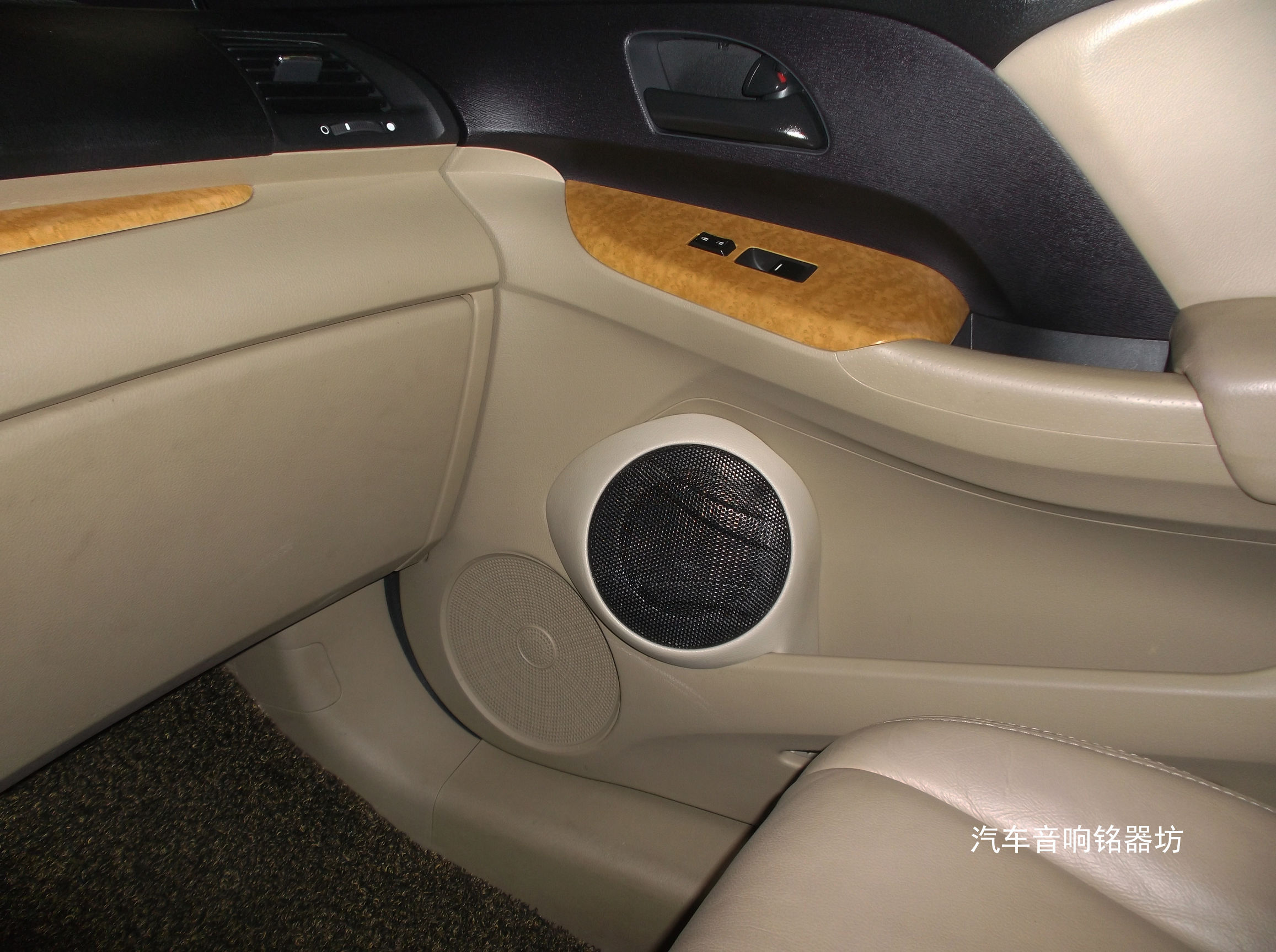 本田奥德赛改装三分频音响,奥德赛东莞汽车三分频音响改装