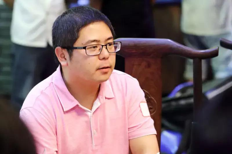 他辞了10年高管工作，开了家外卖蛋糕，日销逾千单！连姚晨、何炅都为其点赞！