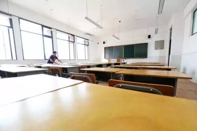 宜昌一中实景,航拍宜昌一中新校区