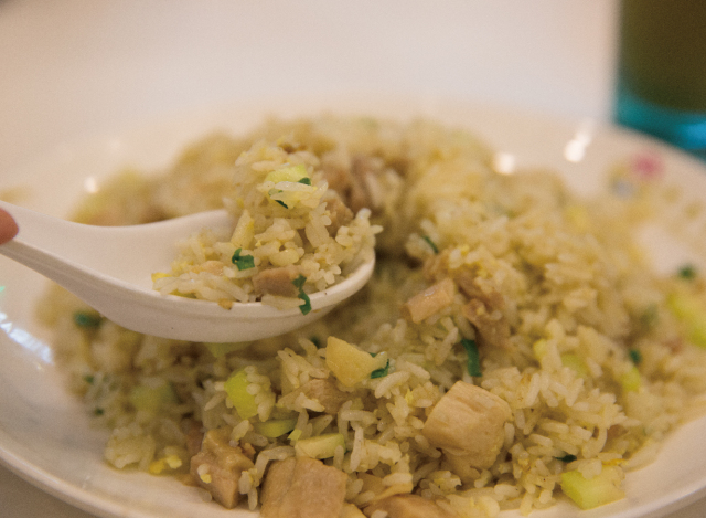 香港丨我们拍了24张香港，从中看到了困顿、欲望和爱