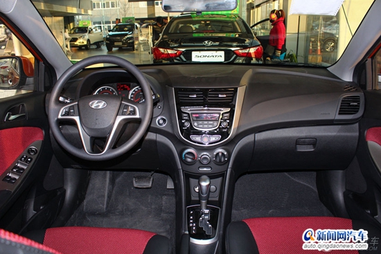 北京现代瑞奕15年手动,现代瑞奕两厢落地价