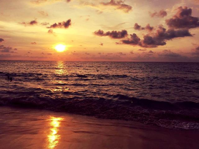 普吉岛旅游不能错过的运动,泰国普吉岛的美景介绍