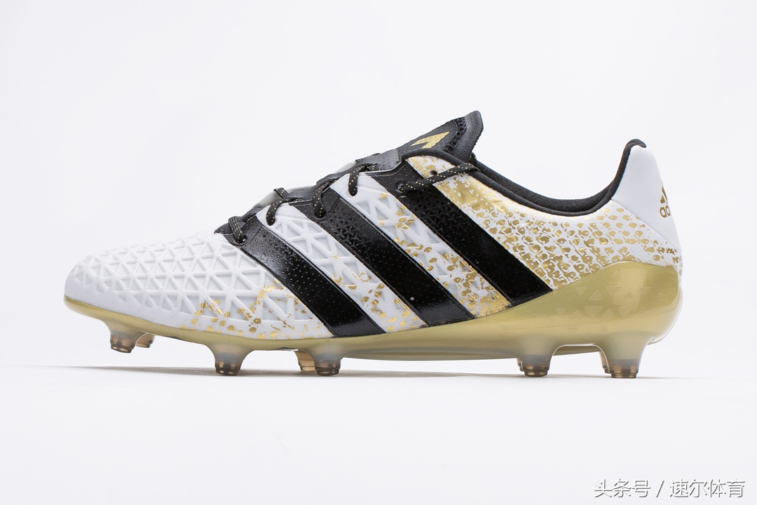 预算500足球鞋,500左右性价比最高的足球鞋