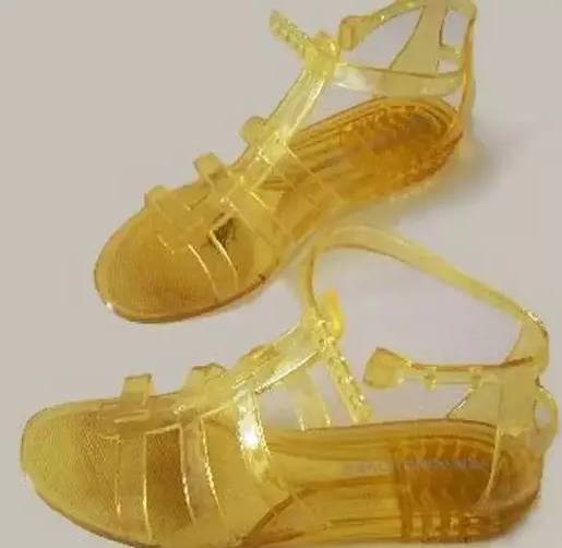 香奈儿2003的经典款凉鞋,香奈儿凉鞋值得买吗