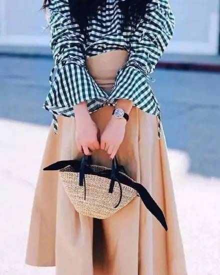 最近整个时尚圈都中了这个包包的毒!