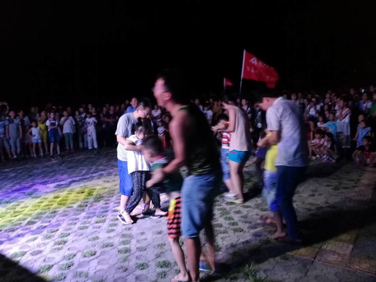 七月的赞歌,七月是首悠扬的赞歌