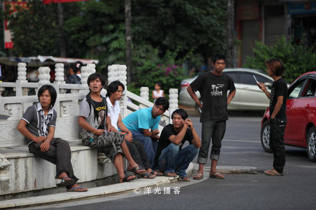 芒市最大玉石交易市场,瑞丽都有哪三大玉器市场