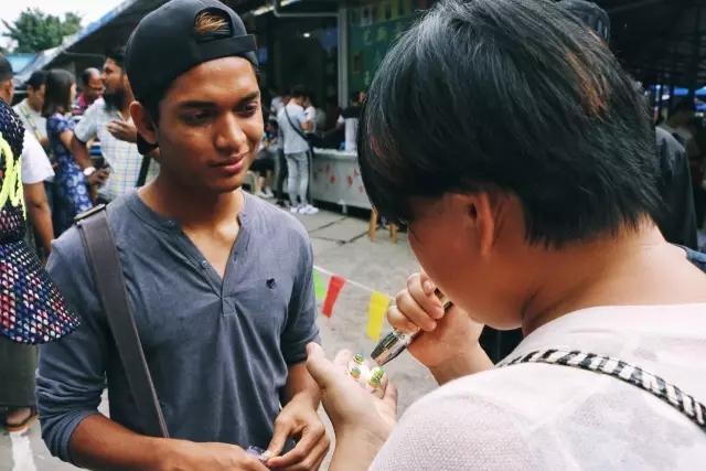 戴了三年玉镯子碎了是什么征兆,戴了3年的玉镯掉地上碎了